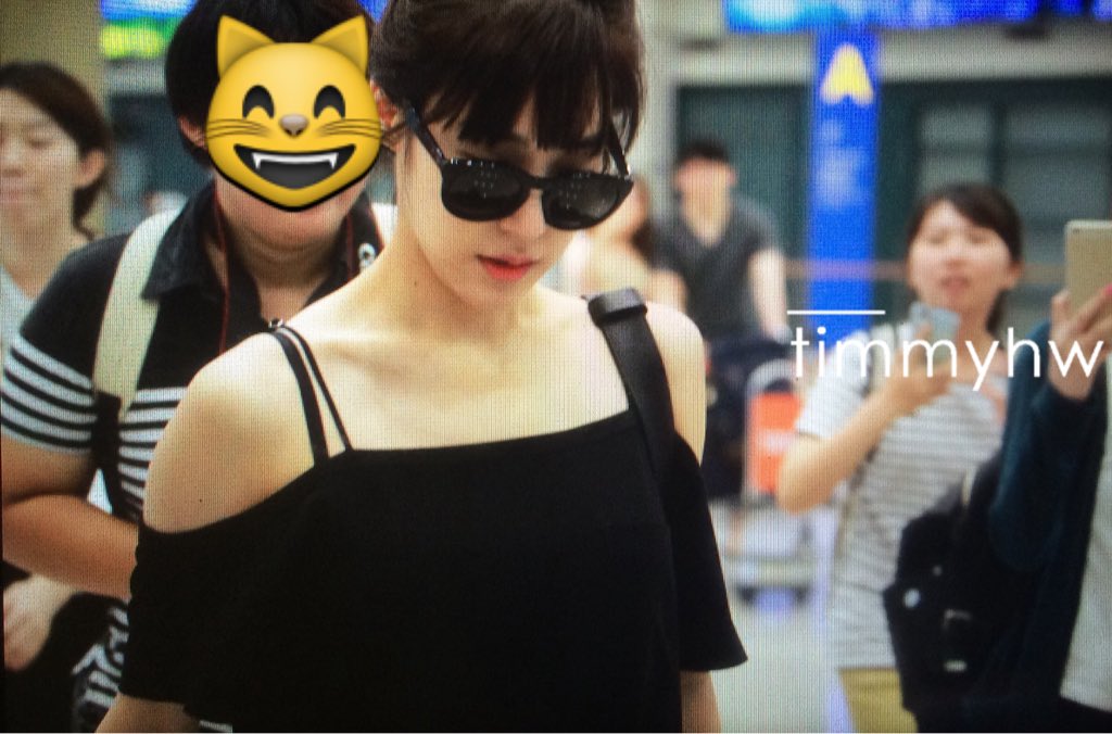 [PIC][29-07-2016]Tiffany trở về Hàn Quốc vào sáng sớm nay Coe_x7lVIAA8lp1