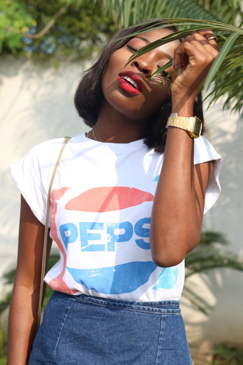 RetroReligion's tweet image. Mini skirt fiolakemi.wordpress.com/2016/07/28/min…