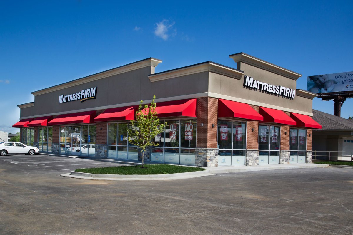 dean_builds's tweet photo. Exterior pic of the new Mattress Firm, at 2399 Nicholasville Rd in Lexington, KY! #buildsafelivewell #sharethelex https://t.co/Xe9oKOJxny