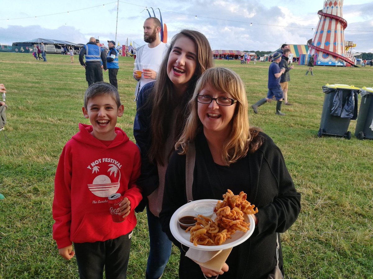 beckysbhajis's tweet photo. Join the shiny happy bhaji people here @Y_Not_Festival https://t.co/FwUOkRqqsc