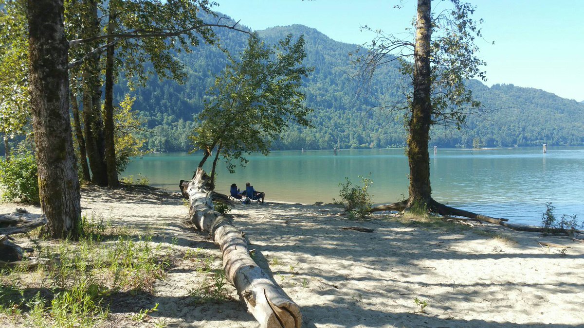 kilbyhistoricsi's tweet photo. Beautiful weekend to get out and about! ##kilbyprovincialpark0 #kilbybeach  #explorebc #justuptheroad #scenic7bc https://t.co/6VrRl2dtbs