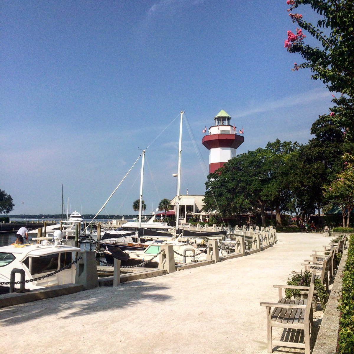 SenatorTimScott's tweet photo. The beautiful Hilton Head Island, discovered in 1663, attracts over 2 million tourists every year. #50DaysofSC https://t.co/urauNGM853
