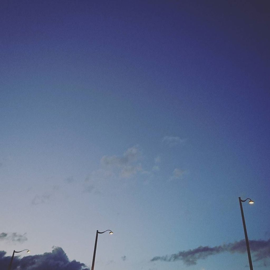 Thanh's tweet photo. #lyon #french #night #urban #sunset #city #light #therawcode #rhonealpes #rhone #apero https://t.co/XhzH1QPtb5 https://t.co/hGw9IhzrsQ