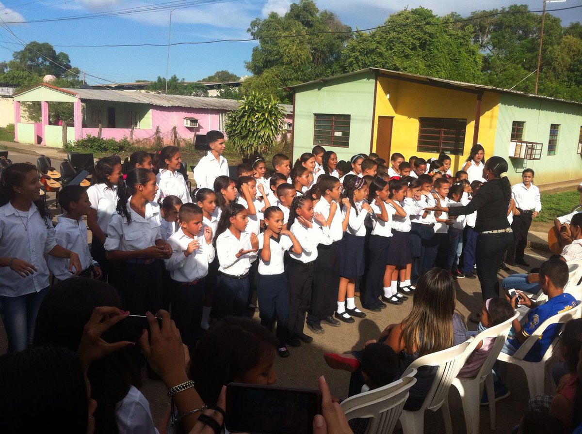 Concierto de cierre de año escolar del <a href="/NucleoGuayabal/">NUCLEO GUAYABAL</a> Programa Coral #TocarCantarYLuchar