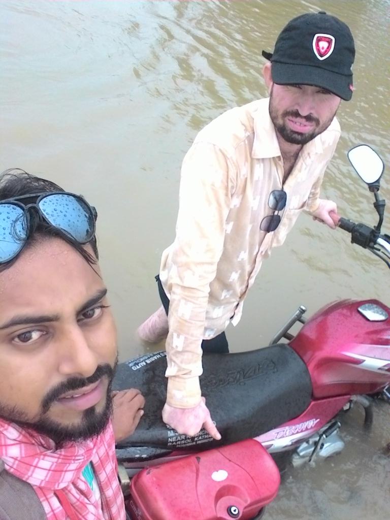 KazimIrfani's tweet image. #Seemanchal में बाढ़े की स्तिथि चिंताजनक, लखेराज प्रशासन बेखबर। सरकारी मदद नदारद।
#CPI_ML
#BiharFloods