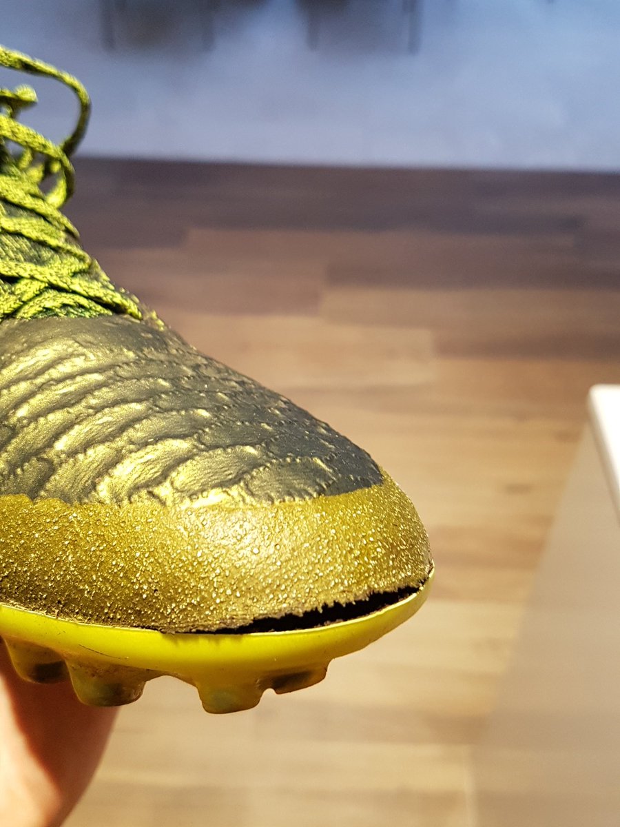 gp_price's tweet photo. #NikeMegista glue breaking, not happy #O2Touch #NTS #BeliefNTS @WiganTouch @EnglandTouch @NikeSupport @nikefootball https://t.co/nd6Ym7DFGq