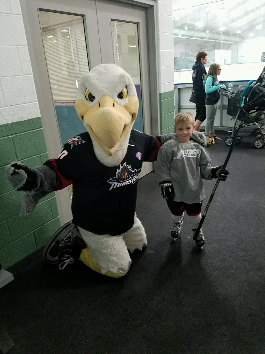 thechriskole's tweet photo. Thanks @monstershockey and @OHockeyProject for a super fun camp. Liam loved it. Good to see you too, @monsterssully https://t.co/7UnIa2TNjH