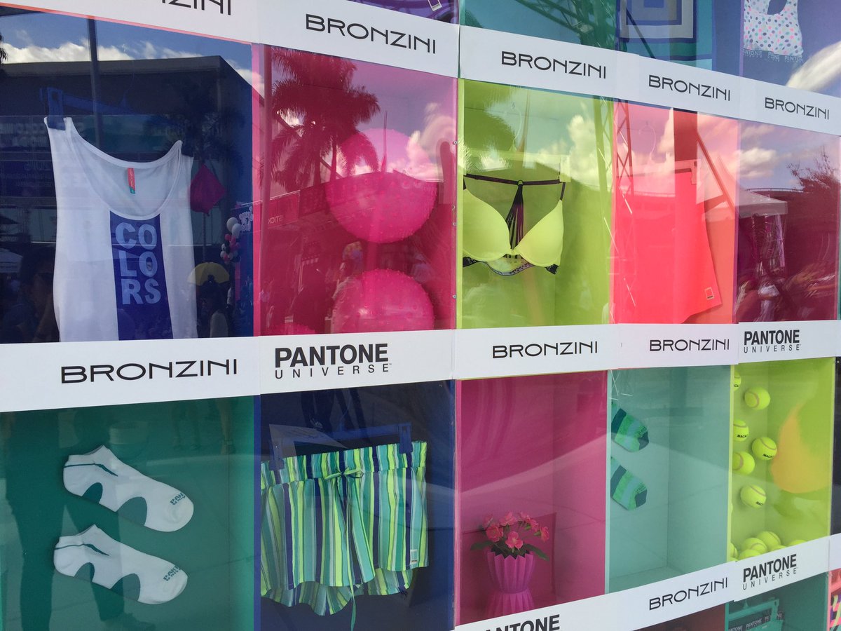 Grupo_Exito's tweet image. #Bronzini presente con su color y frescura en #Colombiamoda2016 #SoyModa