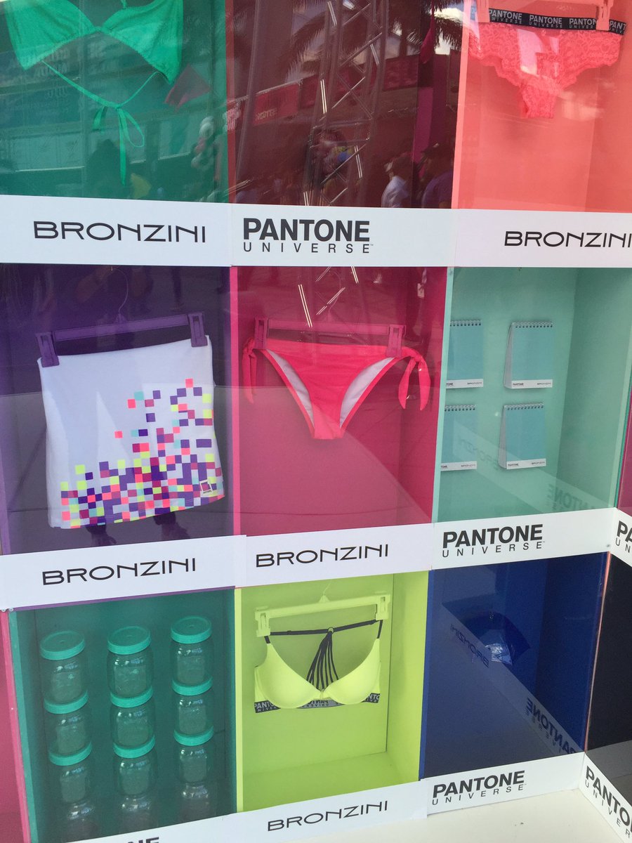 Grupo_Exito's tweet image. #Bronzini presente con su color y frescura en #Colombiamoda2016 #SoyModa