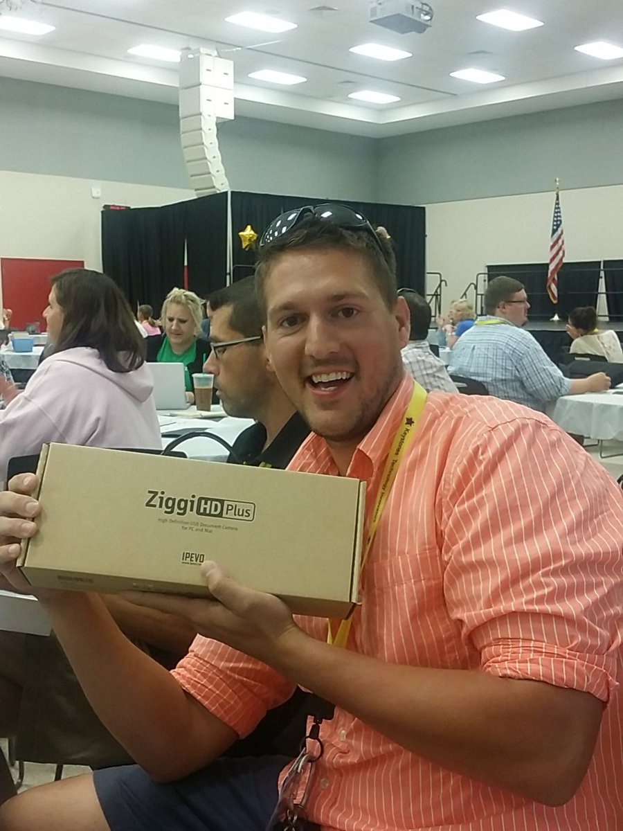 MrBalliet's tweet photo. @suevankirk @daphnesnook @CoLIBRAtoRY won the prize I had my eye on all week. Can't believe it #KTI2016 https://t.co/TVedW6ftpK
