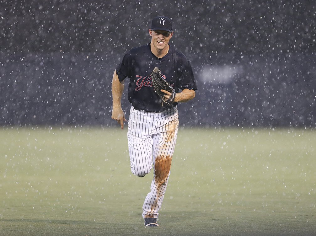 TampaTarpons's tweet image. #TBT to Jeff Hendrix playing in this typical Florida rain at last weeks game! #Baseballproblems #Rainout #Cooldown