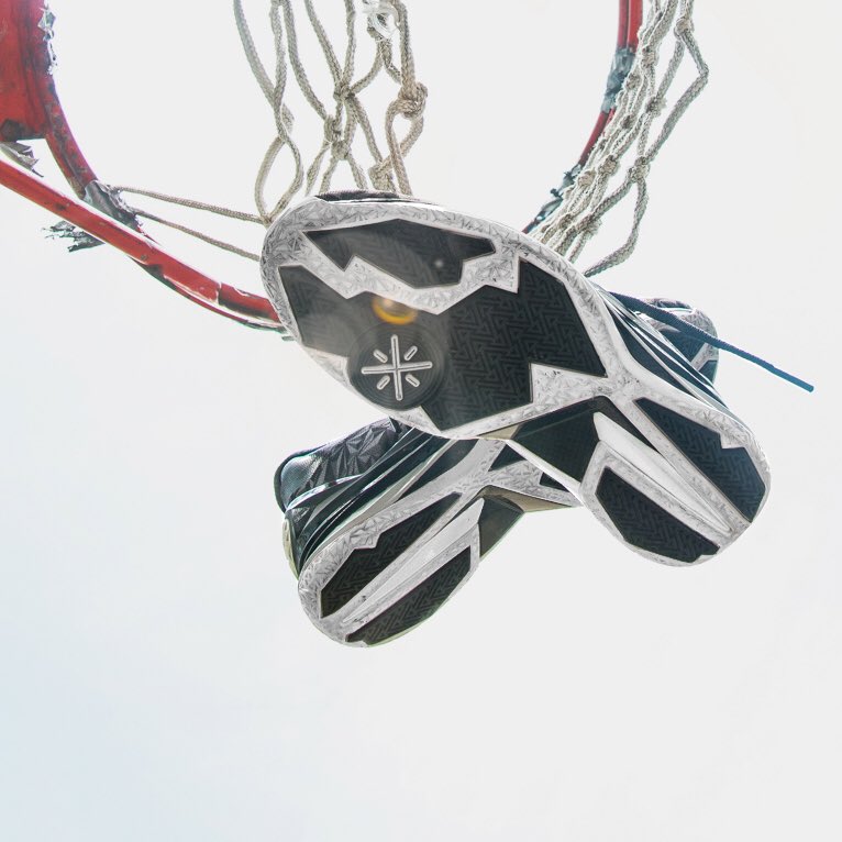 WayofWade's tweet photo. All the way 🆙. Don’t sleep on a chance to win a @dwyanewade signed shoe! Post a pic of the court u rep! #IFIGHT4 https://t.co/AHGDk0gMxM