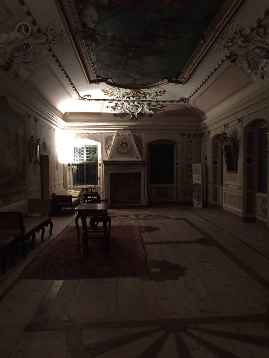 VinoDolomiti's tweet photo. #DOCcinema inizia con la visita di Palazzo Martini ! https://t.co/IvkCYxrmzy