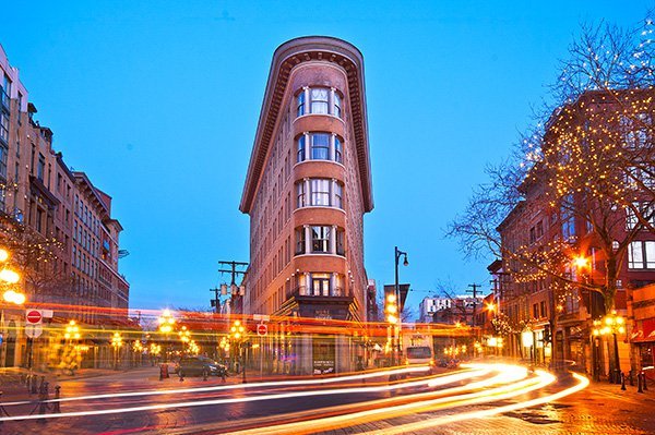 How to do Long Exposure Photography and Light Trails at Night bit.ly/1G540Fm