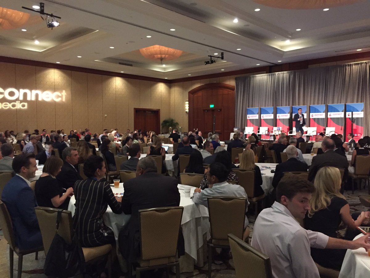 connectCRE's tweet photo. In true Connect fashion, attendees making connections at #ConnectOC before panels begin. https://t.co/LkIvuVORNp