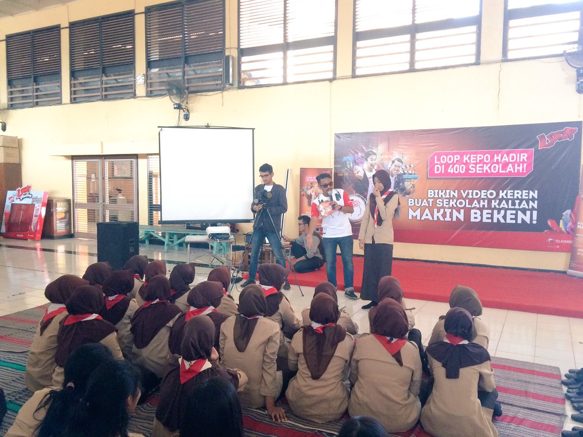 TselSMG's tweet image. Ada sesi tutorial buat video buat temen-temen SMK N 9 Smg nih #loopcorner3 #loop #LoopID #SMKN9SMG