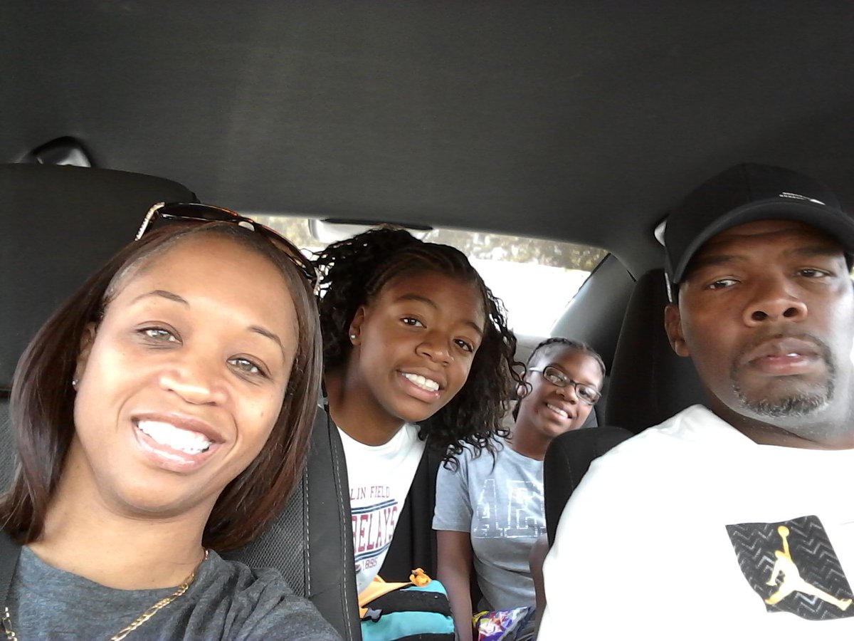 ArnitaFletcher's tweet photo. Fletcher family headed to JO'S at Sacramento State University. #igtc4life #letsgetit #fletcherstrong https://t.co/jw8FV6eUHG