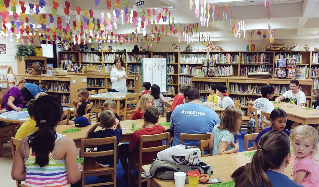 Pattikring44's tweet photo. What a great last day at BF Summer Library. 58 visitors today. 21 day total...1401! Best ever! #WeAre44 #BFLRC https://t.co/JQbHRVlcTn