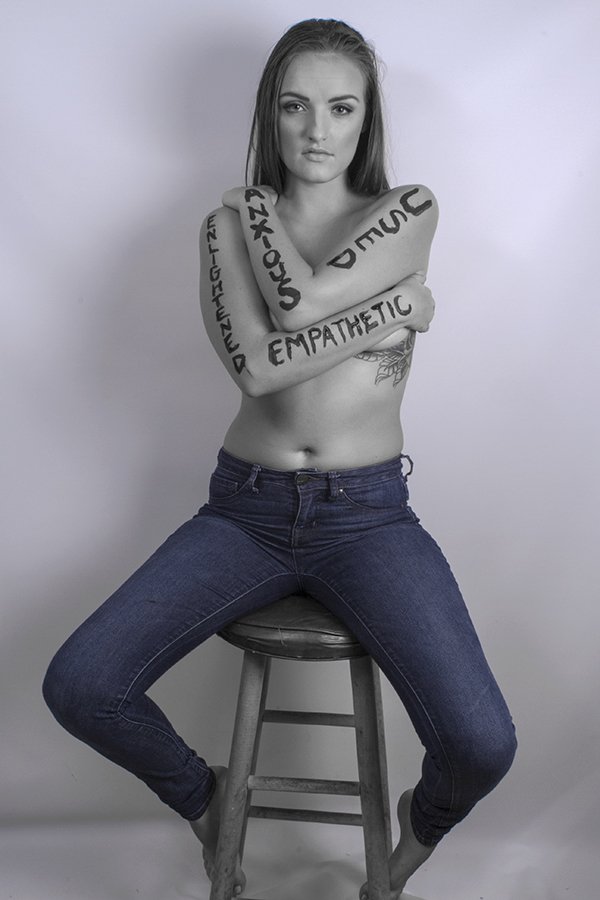 wheresyourcamer's tweet photo. A sneak peek of Round 2 w/Kayleigh 4 the #WhoamiProject Happy with how the images came out #artpohotographer https://t.co/UZF3pfexi5