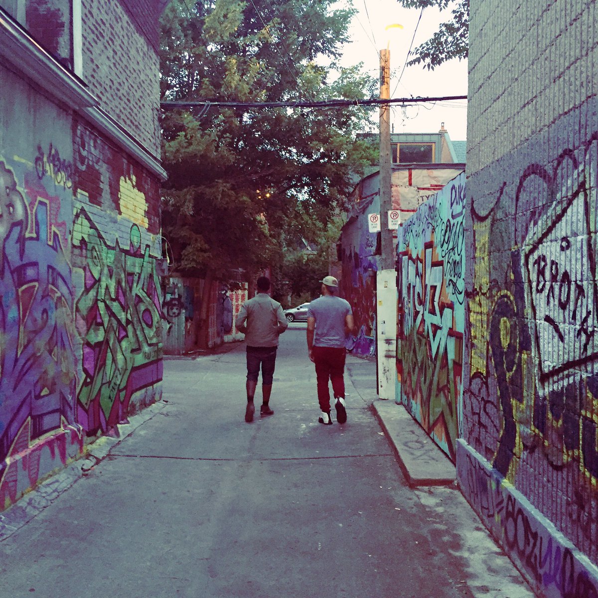 NoFloorsProd's tweet photo. In #Toronto for the #WinWorld convention #5thFloorxWinWorld https://t.co/LzcITl90oK