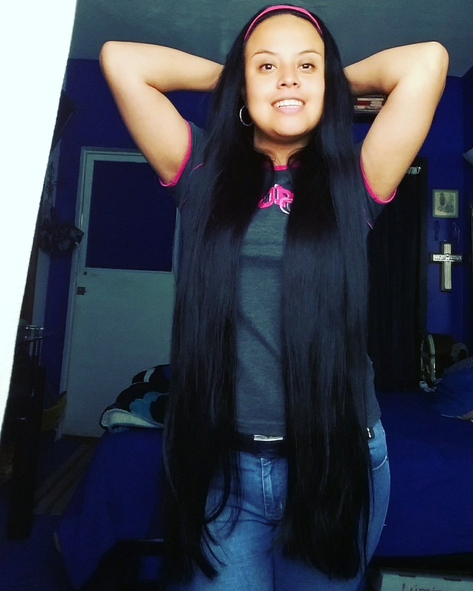vivi_lokerias's tweet photo. Ideas y cabello del mismo largo! #BlueRoom #LongHair #CabelloLargo #BlackHair #FelizJueves #AlgunDiaQuiseraPoder https://t.co/XRFWHnrzfw