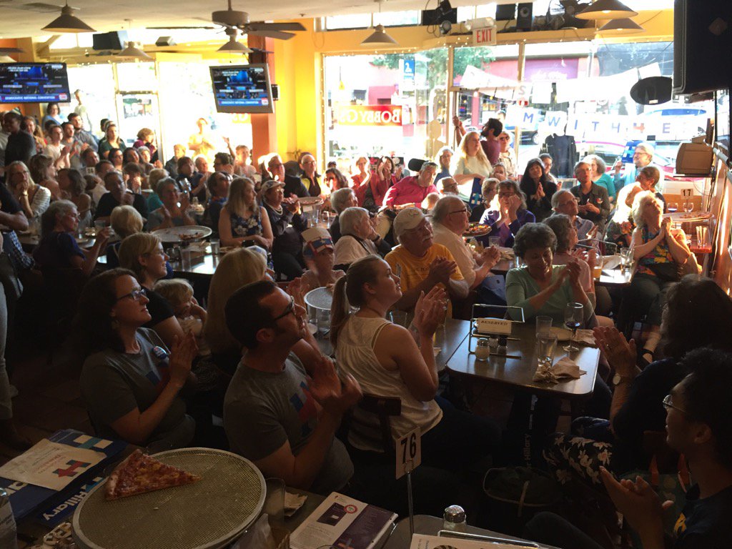 alliejanoch's tweet photo. Hillary time! @obeforhillary #ImWithHer #caforhillary @berkeleyside https://t.co/0TE9gKU1vT