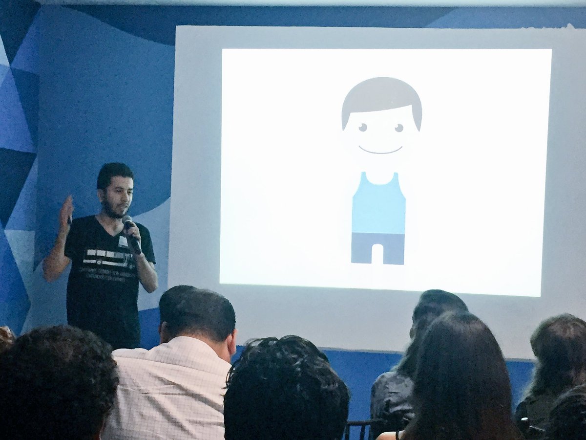 hackfundgdl's tweet image. En el primer pitch de la noche, @sergioduarteu presentando @aoorora, una app que busca mejorar el transporte público