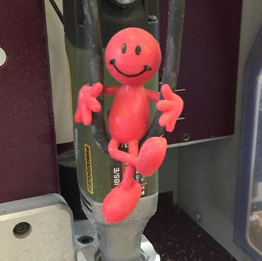 BruceEyewear's tweet image. This little guy. You can find him in the machine that drills the lenses that makes the glasses 😊