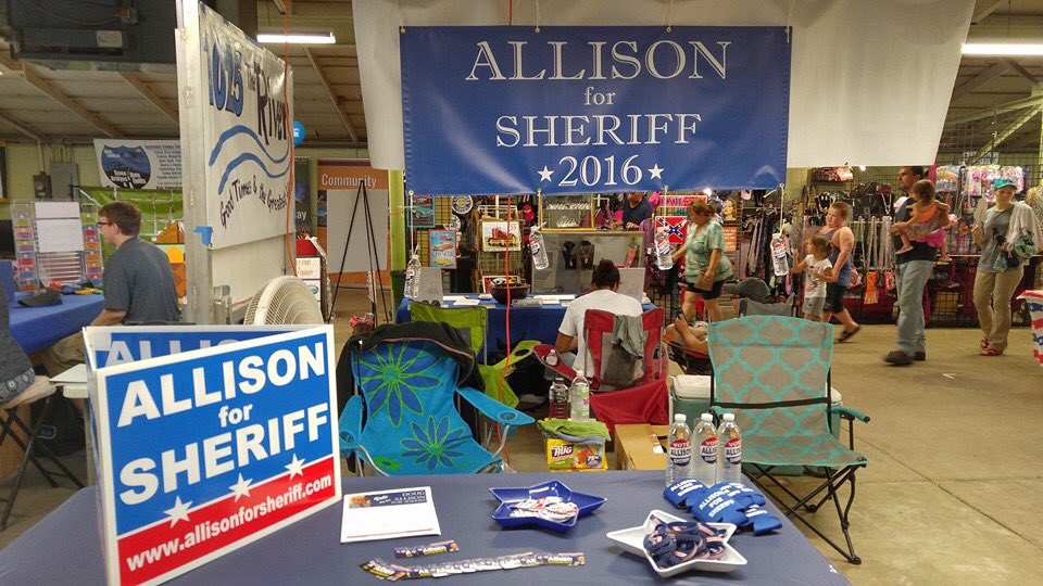 allison4sheriff's tweet photo. The Cowley County Fair has begun! Swing by north grandstand building for a bottle of water &amp; a koozie! https://t.co/OTyKhYimVX