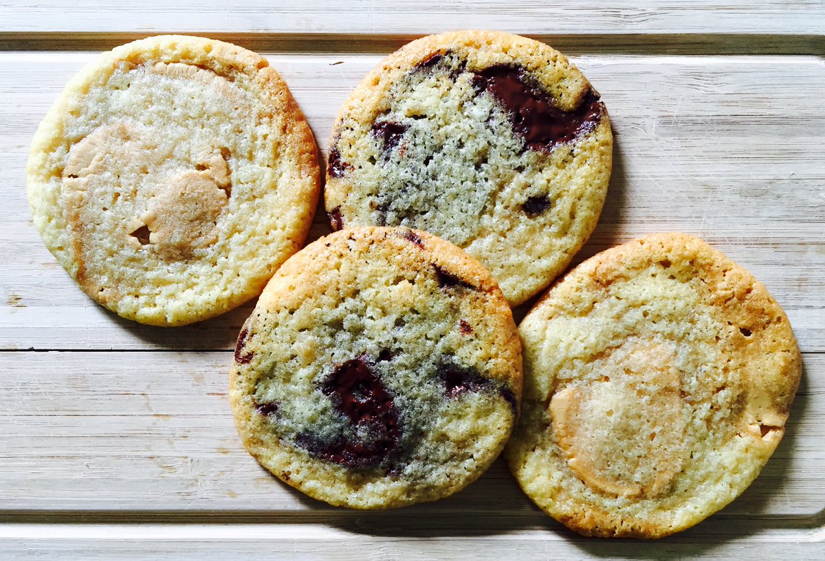 CookiesByMatt's tweet photo. Les mini MAXI débarquent sur Cookies by Matt ! 🍪🍪🍪 #PourTouesGoûts #miniMAXI https://t.co/w3a007VmAn
