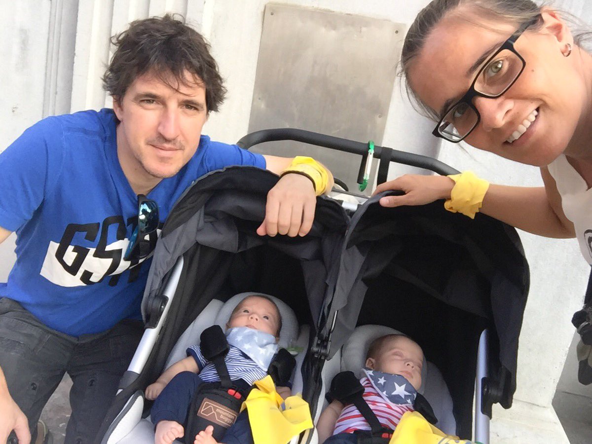 pilar7twins's tweet photo. La nostra primera FESTA MAJOR!!!
#lagarriga #festamajorlg #noesnolg #en_gresca @jgudayol #maxinil https://t.co/O7FSzaYKiK