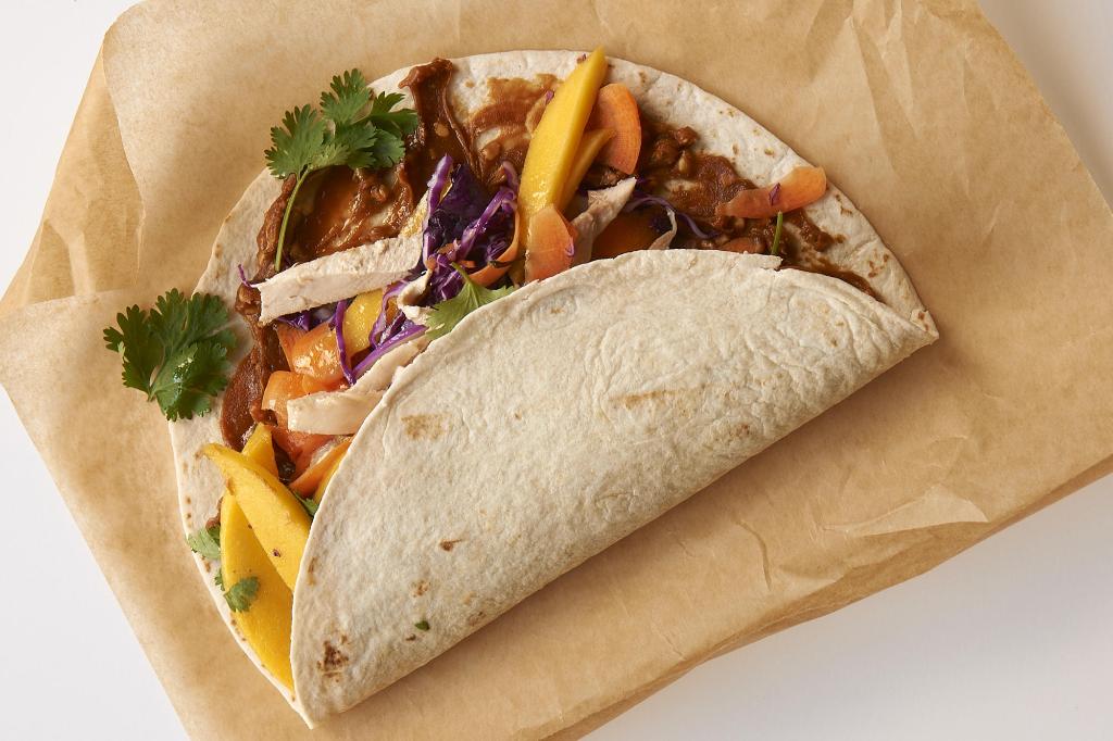 runnersworld's tweet photo. A supermarket rotisserie chicken provides the base for these runner-friendly meals. https://t.co/yD7ETtZYbt https://t.co/XNkTtQehiR