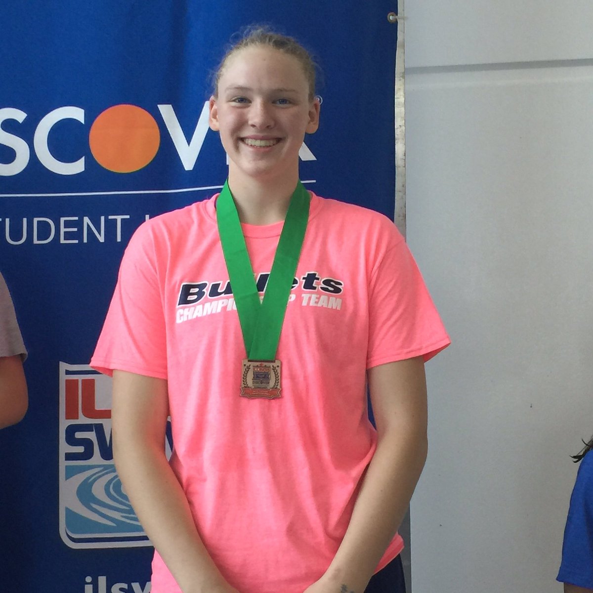 AcademyBullets's tweet photo. Grace is all smiles after her 5h place 100 free #evensplit https://t.co/84JbmHyT87