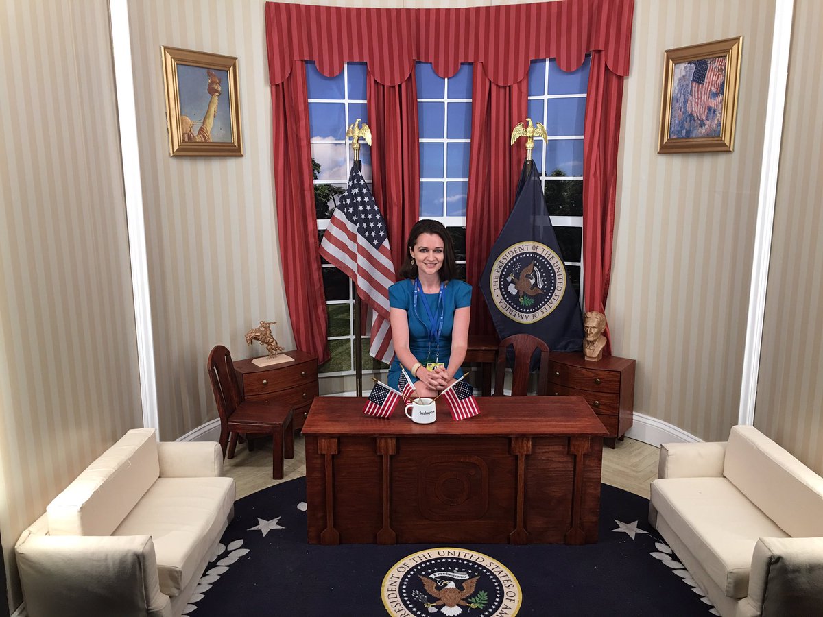 carriesheffield's tweet photo. Scoping out the #minioval #ovaloffice #demsinphilly #DemConvention @BoldGlobalMedia @instagram #goalscout https://t.co/XD4WWinkT6
