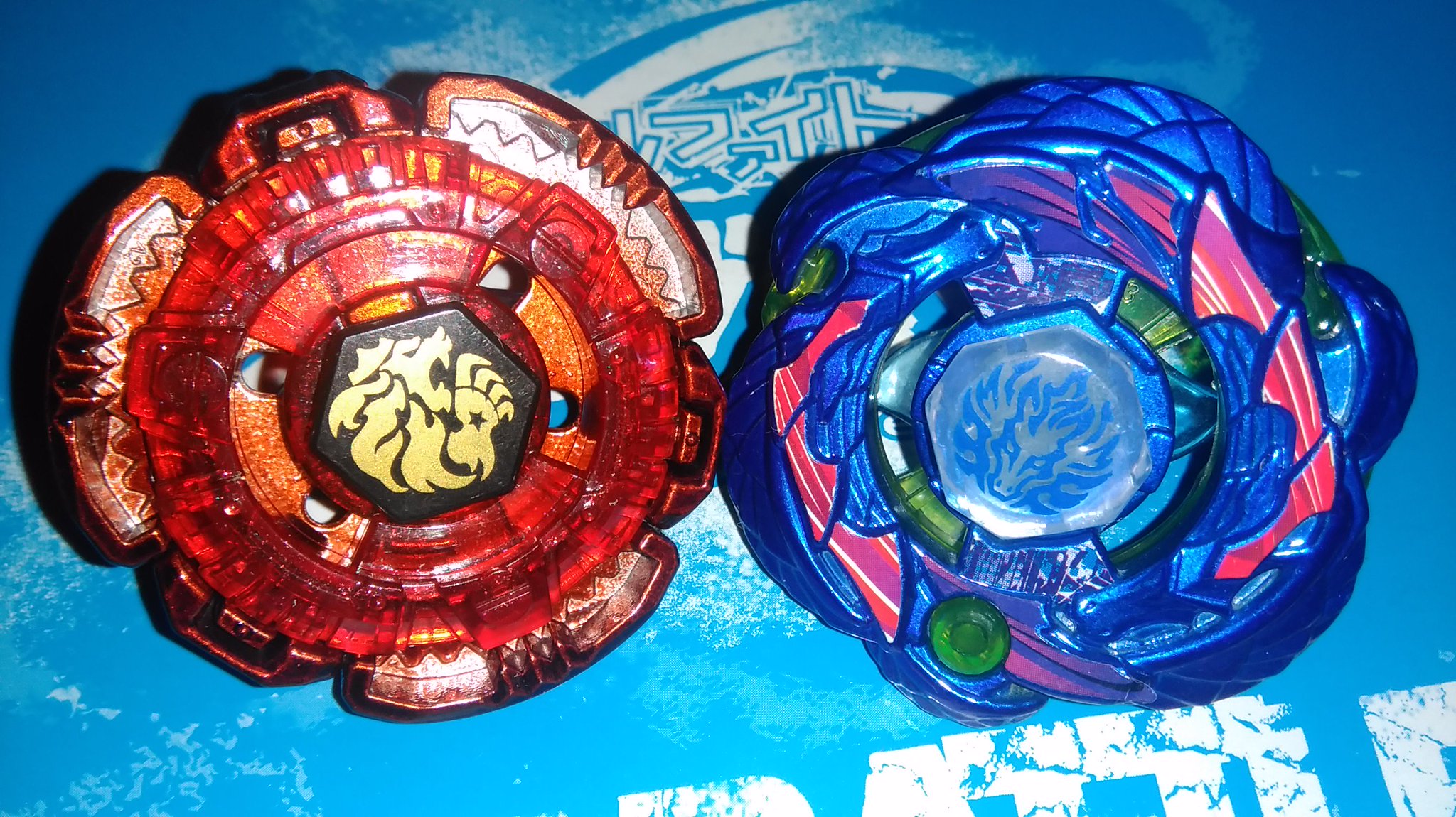 ベイブレード ファングレオーネ W105R2F バーニングクロー ver. メタルファイトベイブレード ファングレオーネ バーニングクローVer