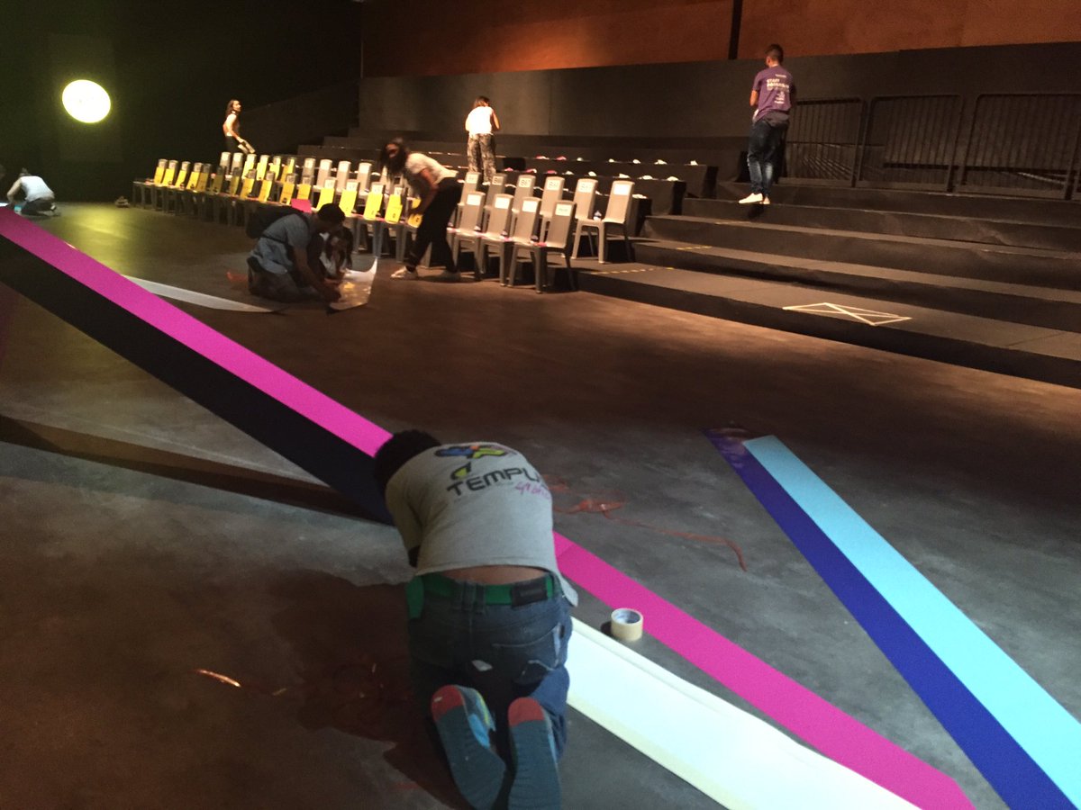 Grupo_Exito's tweet image. ¡Estamos muy emocionados! A las 6:00 p.m. el color y la felicidad se tomarán #Colombiamoda2016 con #Bronzini