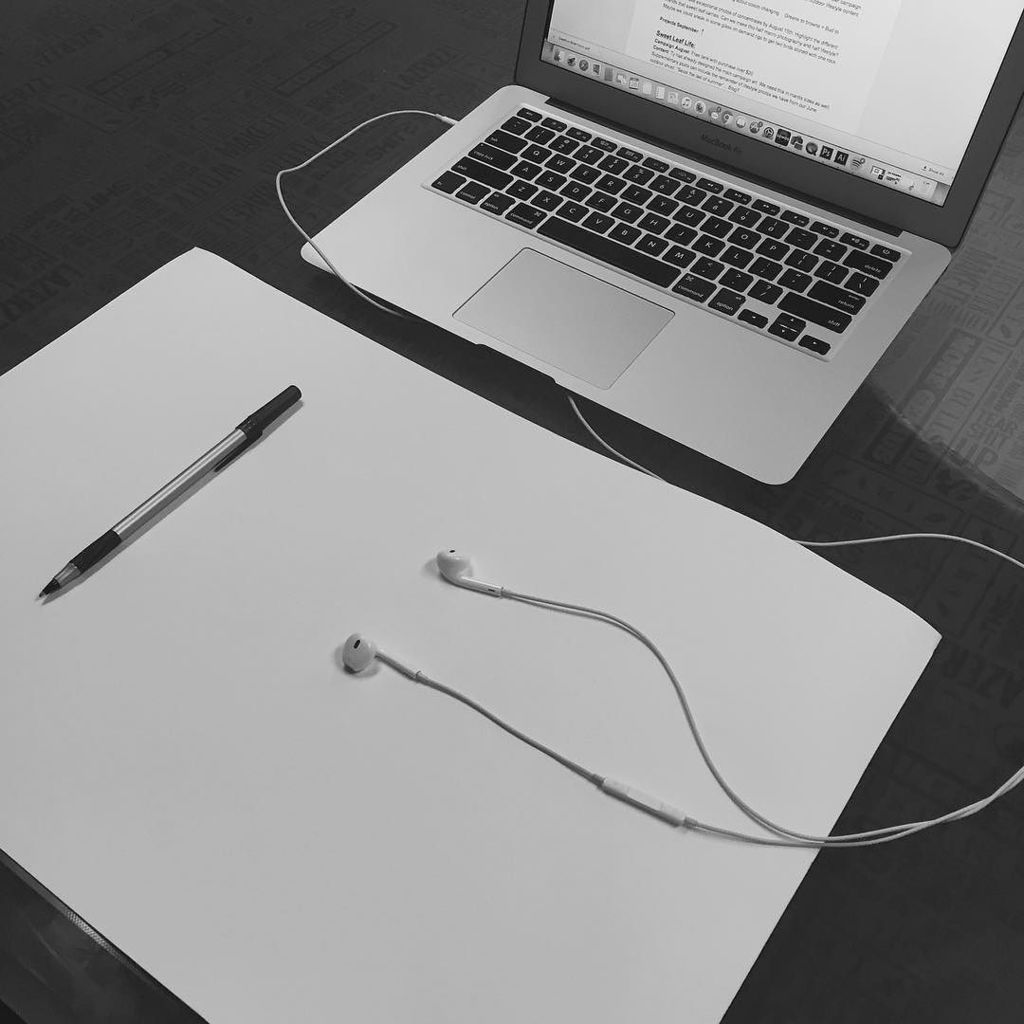 SOAPOINT's tweet photo. Big ideas call for big paper. #soapoint #agencylife https://t.co/fDDzkB180p https://t.co/Jhi3FXiD5Z
