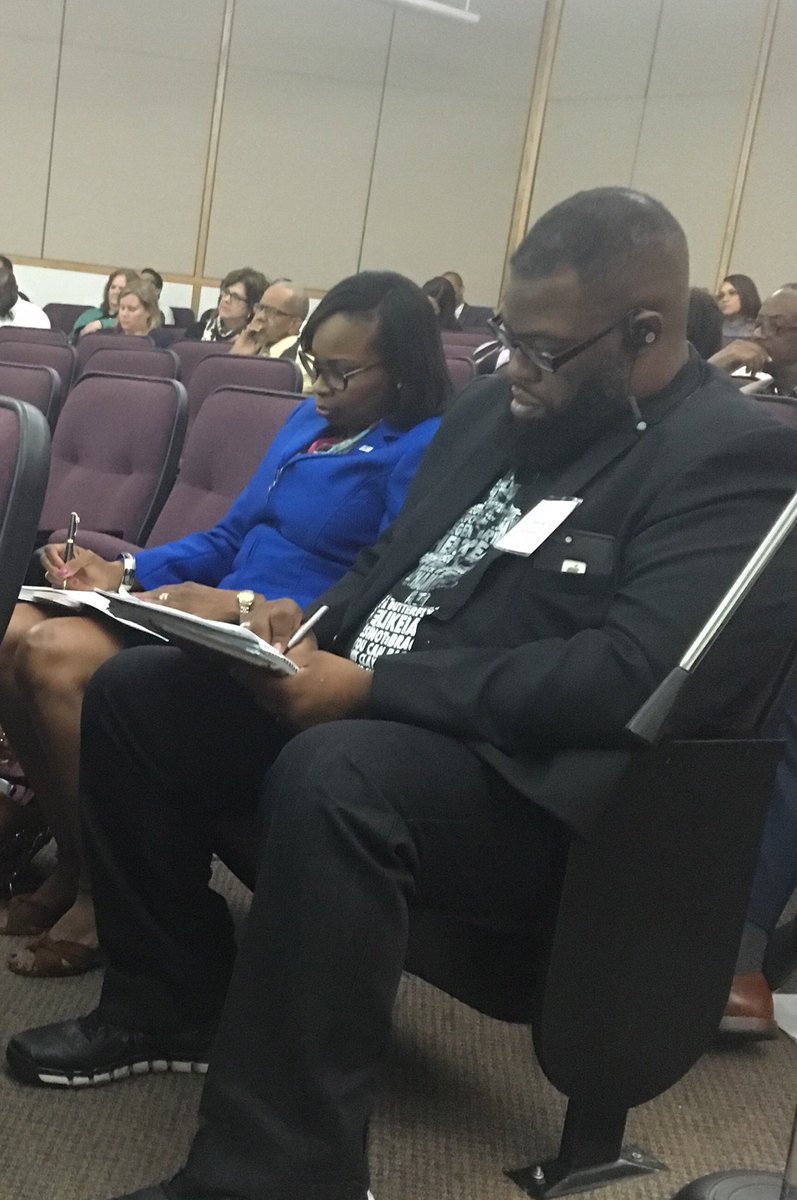 BigDifference's tweet photo. Mayor @IvyRTaylor staying 4the entire summit, involved &taking notes #WalksTheTalk @MBK_Alliance Summit #mbk #mbksa https://t.co/FYwo6TUZRG
