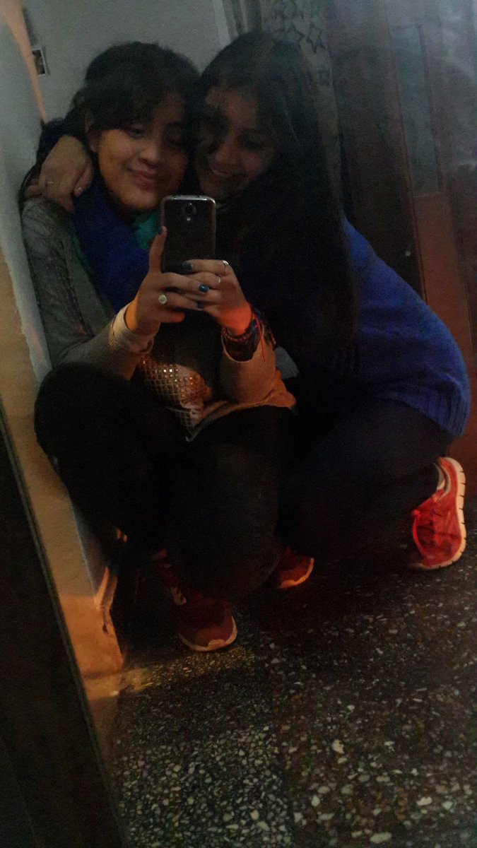 Agus_Spallone's tweet photo. Las amo, mi combo loco🎉💣💞 https://t.co/X8h3YUA731