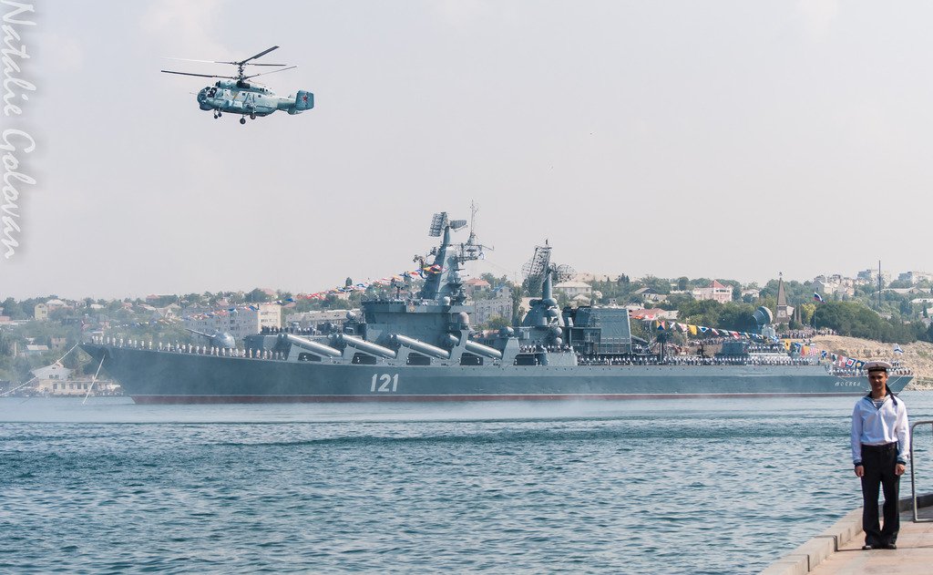 أسطول البحر الأسود الروسي  CofNFrhUkAA_Xc5