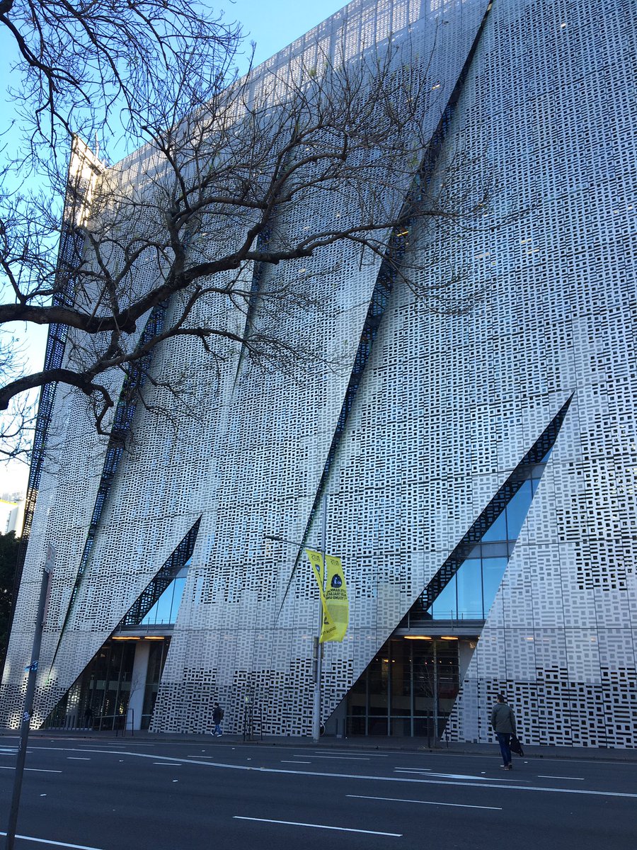 シドニー工科大学