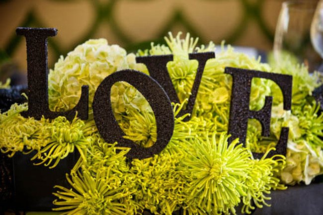 EFS_coronado's tweet photo. Love was not extinct at this special couples #anniversary party!  #floraldesign https://t.co/5bEOEkVM7V https://t.co/0ckr7VDg1e