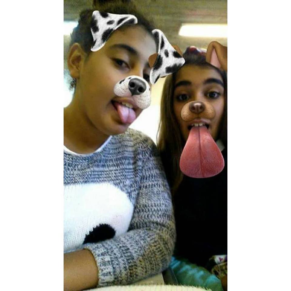 MaYriTaZampini's tweet photo. Ah Ver Las #Zampinitas👈Tienen Selfie Con Sus Mejores Amigas? Manden!
Yo Si😍👇 https://t.co/loiRZHmqFo