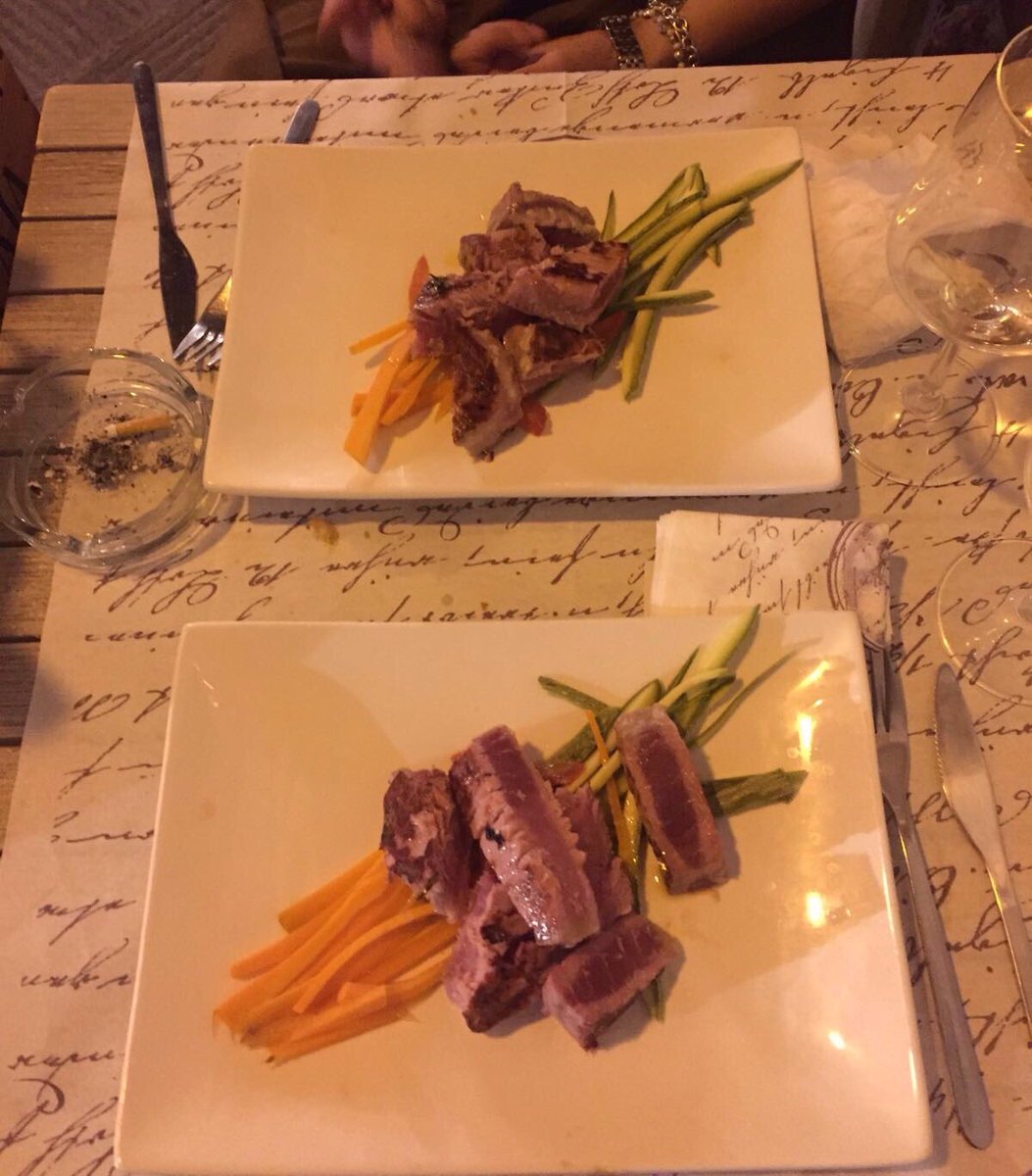 Fefigna's tweet photo. Diamo il via alle nostre cene! N.1 #quarantuno a Pietrasanta!Cena a base di pesce e per finire il nostro amato flan! https://t.co/wu6PPXey6c