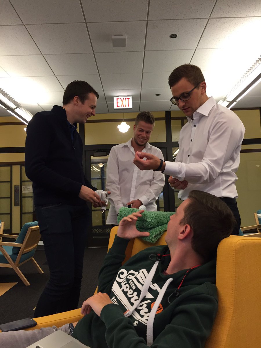 DaviTornow's tweet photo. #twoteamscometogether #venturebits https://t.co/6fPY1LevWP