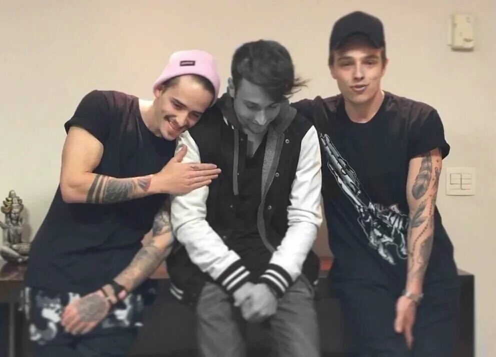 perrieeeeele_'s tweet photo. Levei um tiro depois dessa foto, meu Deus OBRIGADA NATHAN meu coração está em pedacinhos agr https://t.co/olitjVsHuv