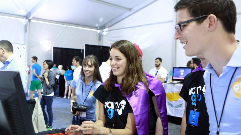 MSFTImagine's tweet photo. After the awards, #ImagineCup teams showed off their projects to MSFT employees. @VR_Motion https://t.co/imKNZSZLk4 https://t.co/e3IohW5orm