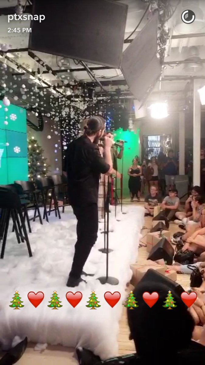 keandric's tweet photo. Ayyy, lookit dis kid tho at @PTXofficial's #PTXmasInJuly event 😃🙌 https://t.co/CbenXvIbXb