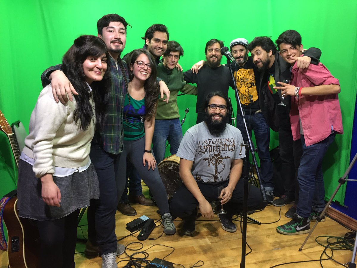 ElyLop's tweet photo. Gracias infinitas al gran equipo de @El_Ciudadano #PalabradeMusico @LuchoCastillo14 @ViudosDeLaUno https://t.co/3fljIYGYkI
