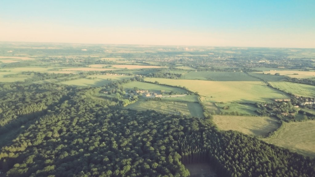 3440BBAC's tweet photo. Flying over Oxfordshire.. https://t.co/aSUIWRL6yE